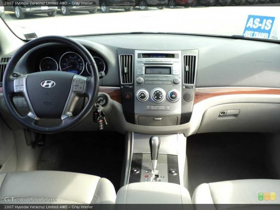Gray Interior Dashboard for the 2007 Hyundai Veracruz Limited AWD #47525254