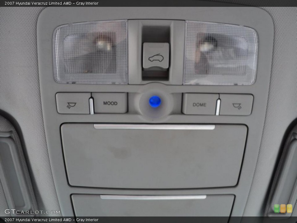 Gray Interior Controls for the 2007 Hyundai Veracruz Limited AWD #47525326