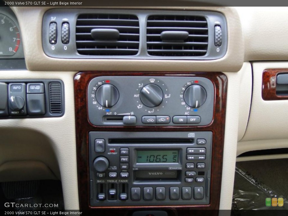 Light Beige Interior Controls for the 2000 Volvo S70 GLT SE #47546294