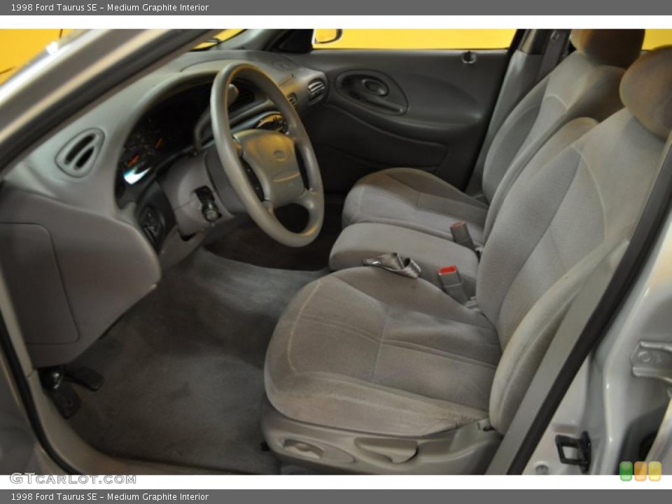 Medium Graphite Interior Photo for the 1998 Ford Taurus SE #47548727