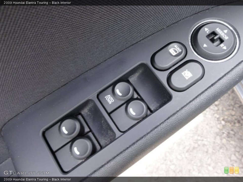 Black Interior Controls for the 2009 Hyundai Elantra Touring #47555117