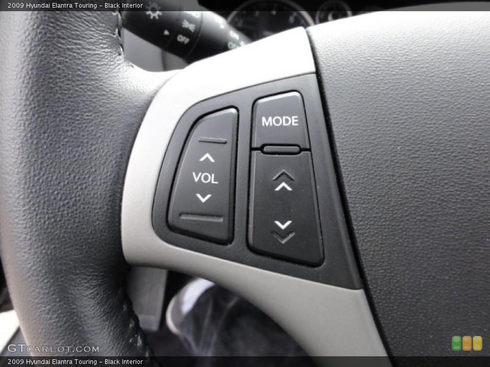 Black Interior Controls for the 2009 Hyundai Elantra Touring #47555531