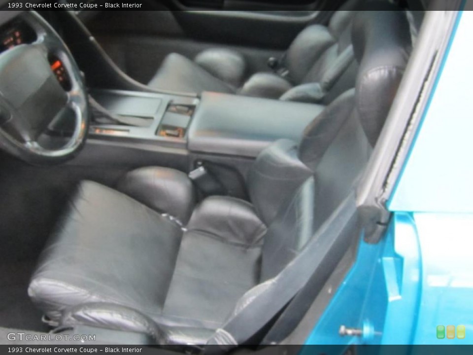 Black Interior Photo for the 1993 Chevrolet Corvette Coupe #47556890