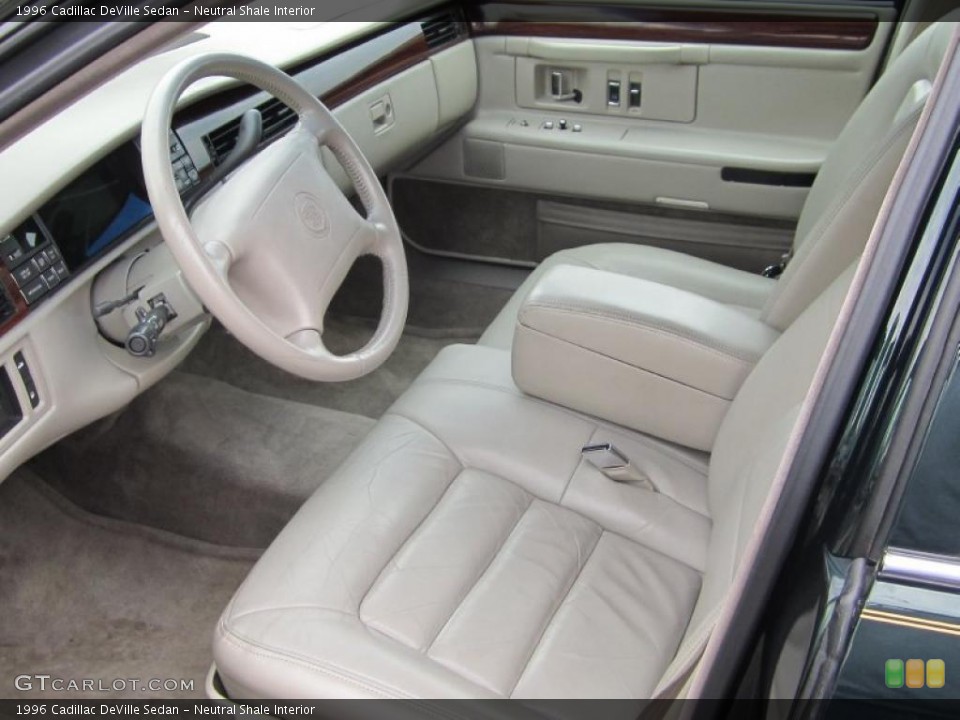 Neutral Shale Interior Photo for the 1996 Cadillac DeVille Sedan #47557262