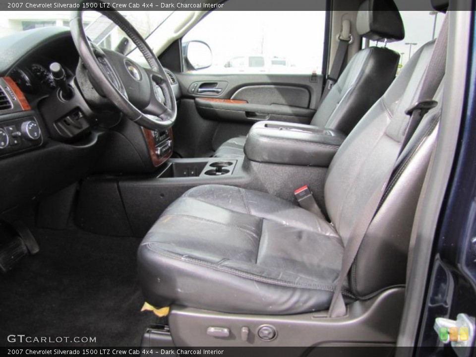 Dark Charcoal Interior Photo for the 2007 Chevrolet Silverado 1500 LTZ Crew Cab 4x4 #47558957