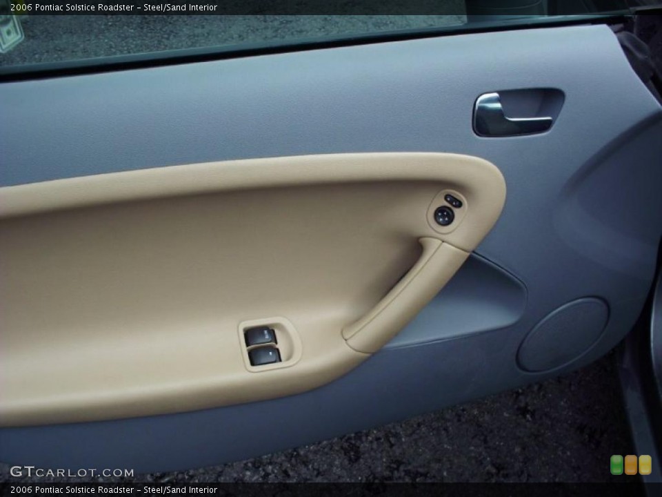 Steel/Sand Interior Door Panel for the 2006 Pontiac Solstice Roadster #47566520