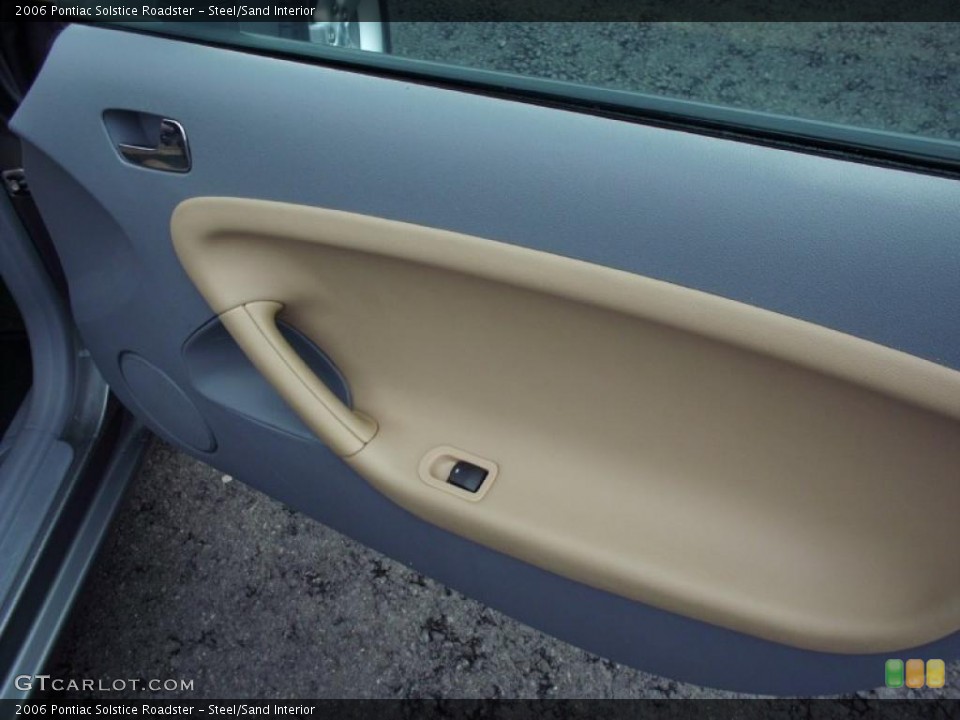 Steel/Sand Interior Door Panel for the 2006 Pontiac Solstice Roadster #47566559