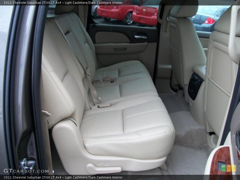 Light Cashmere/Dark Cashmere Interior Photo for the 2011 Chevrolet Suburban 2500 LT 4x4 #47569142