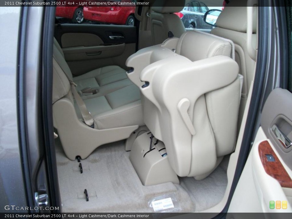 Light Cashmere/Dark Cashmere Interior Photo for the 2011 Chevrolet Suburban 2500 LT 4x4 #47569169