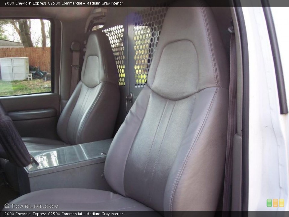 Medium Gray Interior Photo for the 2000 Chevrolet Express G2500 Commercial #47580386