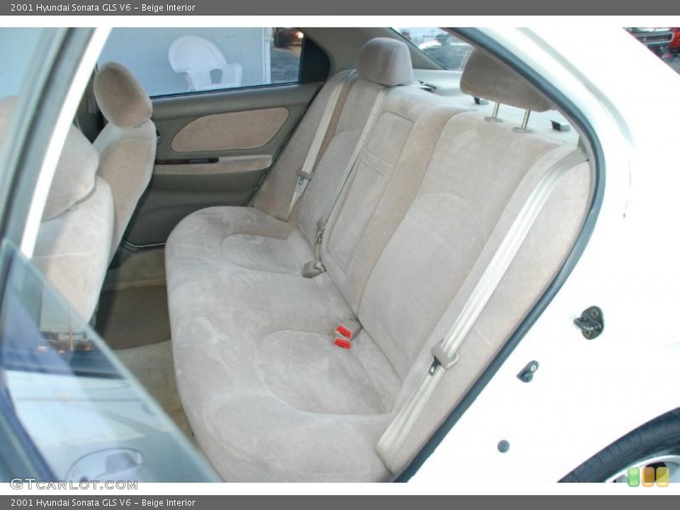 Beige Interior Photo for the 2001 Hyundai Sonata GLS V6 #47582426