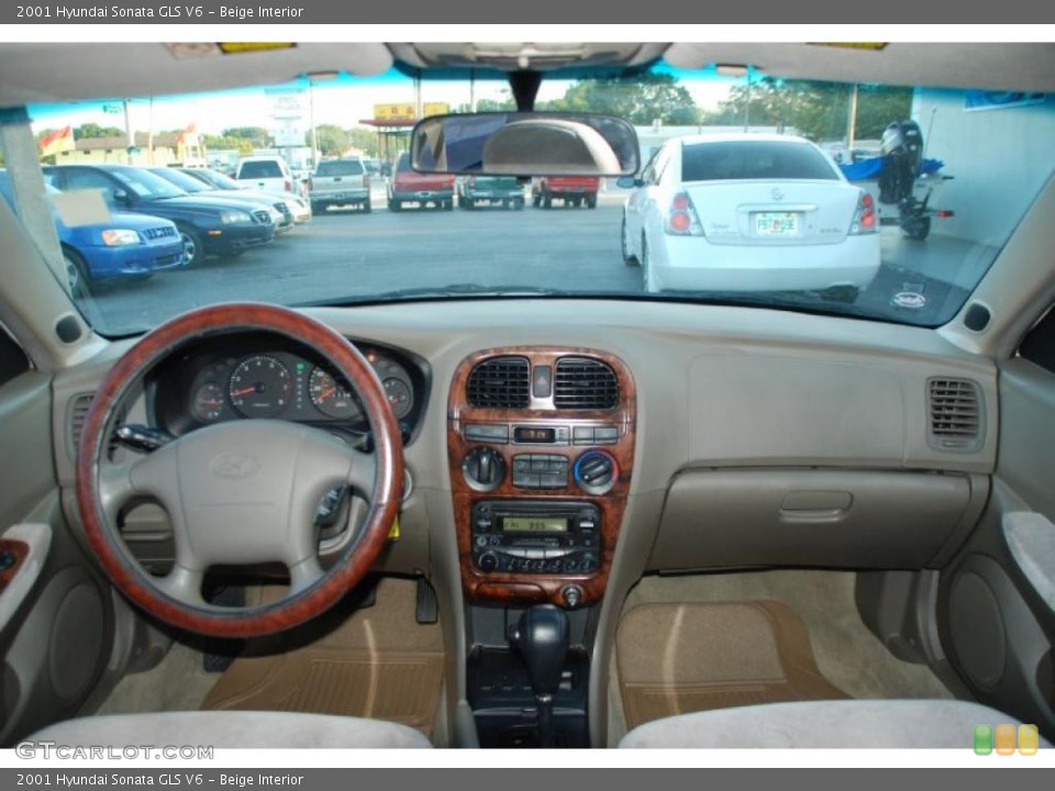 Beige Interior Dashboard for the 2001 Hyundai Sonata GLS V6 #47582444