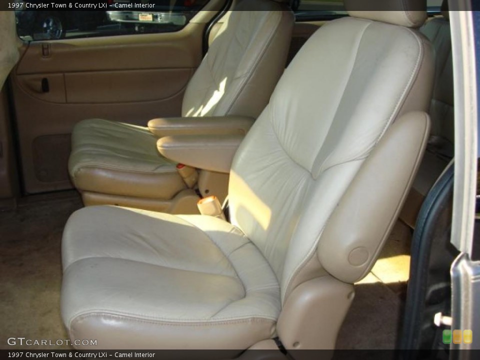 Camel 1997 Chrysler Town & Country Interiors