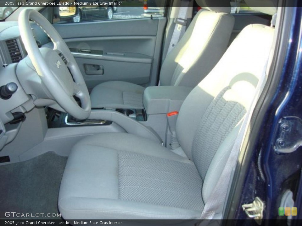 Medium Slate Gray Interior Photo for the 2005 Jeep Grand Cherokee Laredo #47587195