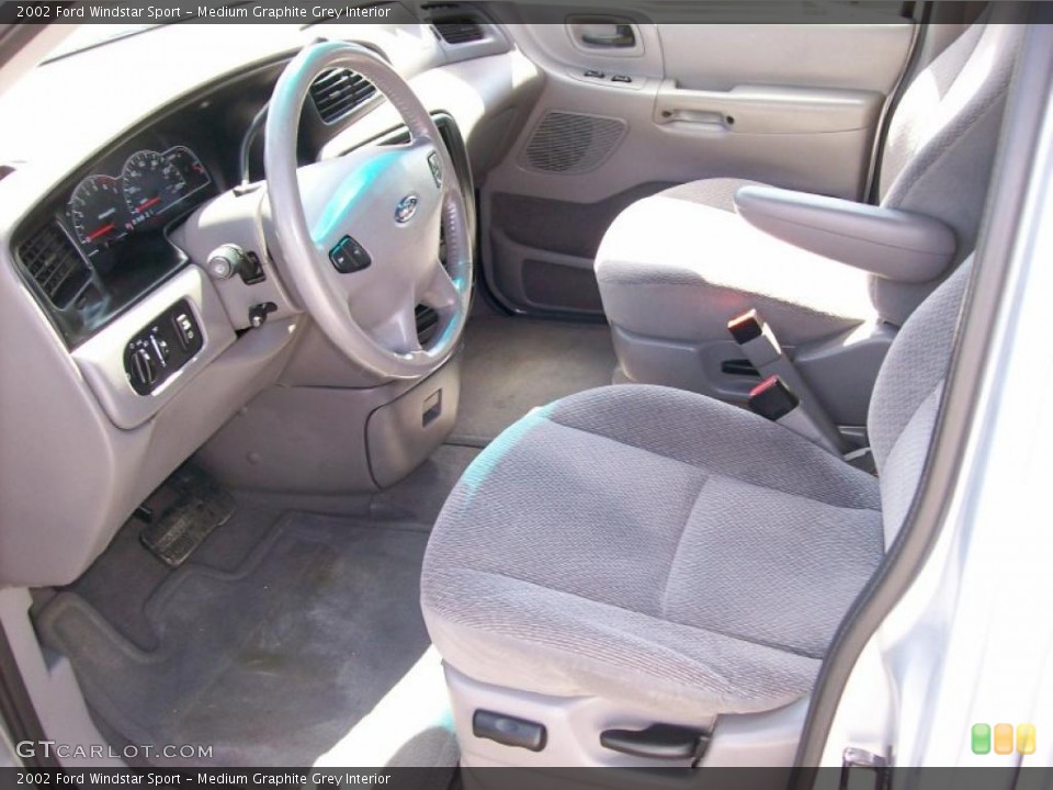 Medium Graphite Grey Interior Photo for the 2002 Ford Windstar Sport #47588971