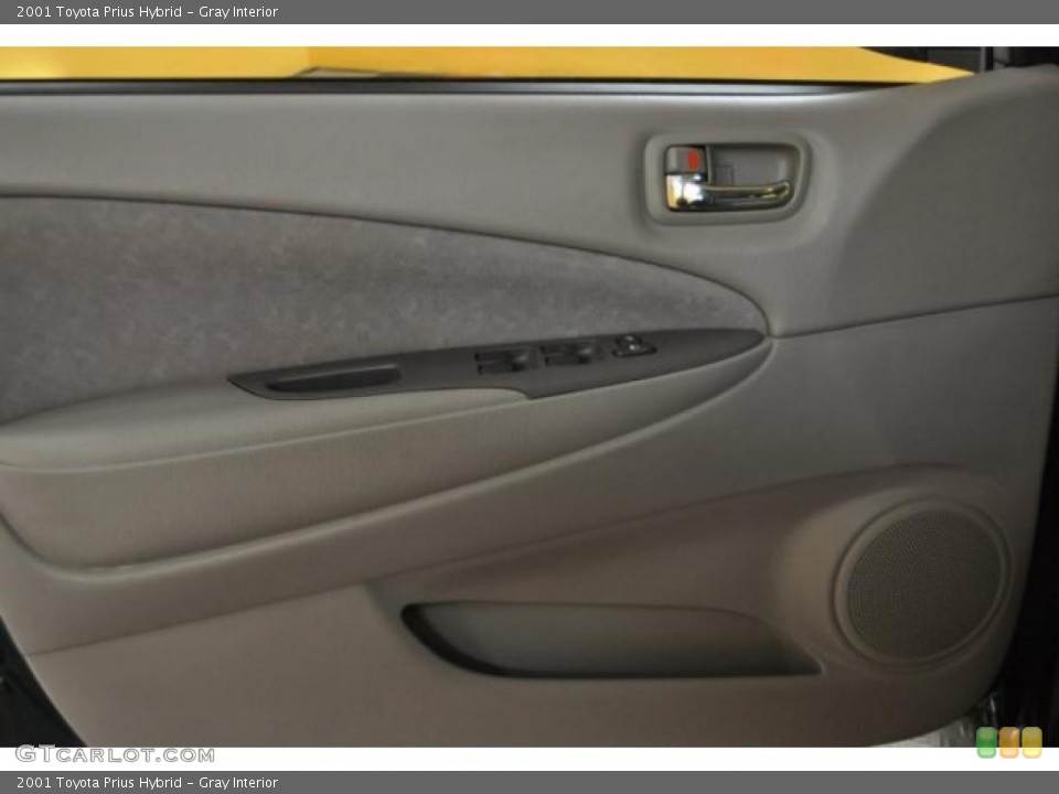 Gray Interior Door Panel for the 2001 Toyota Prius Hybrid #47590936