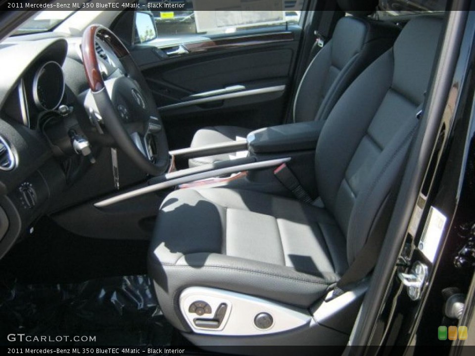Black Interior Photo for the 2011 Mercedes-Benz ML 350 BlueTEC 4Matic #47598182