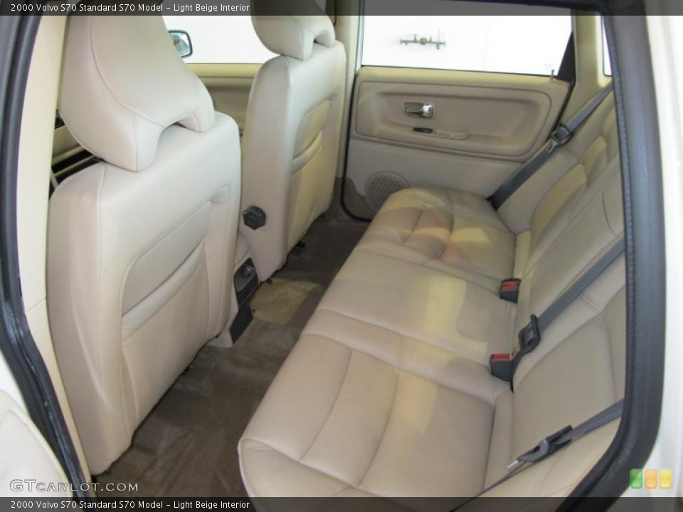 Light Beige Interior Photo for the 2000 Volvo S70  #47599043