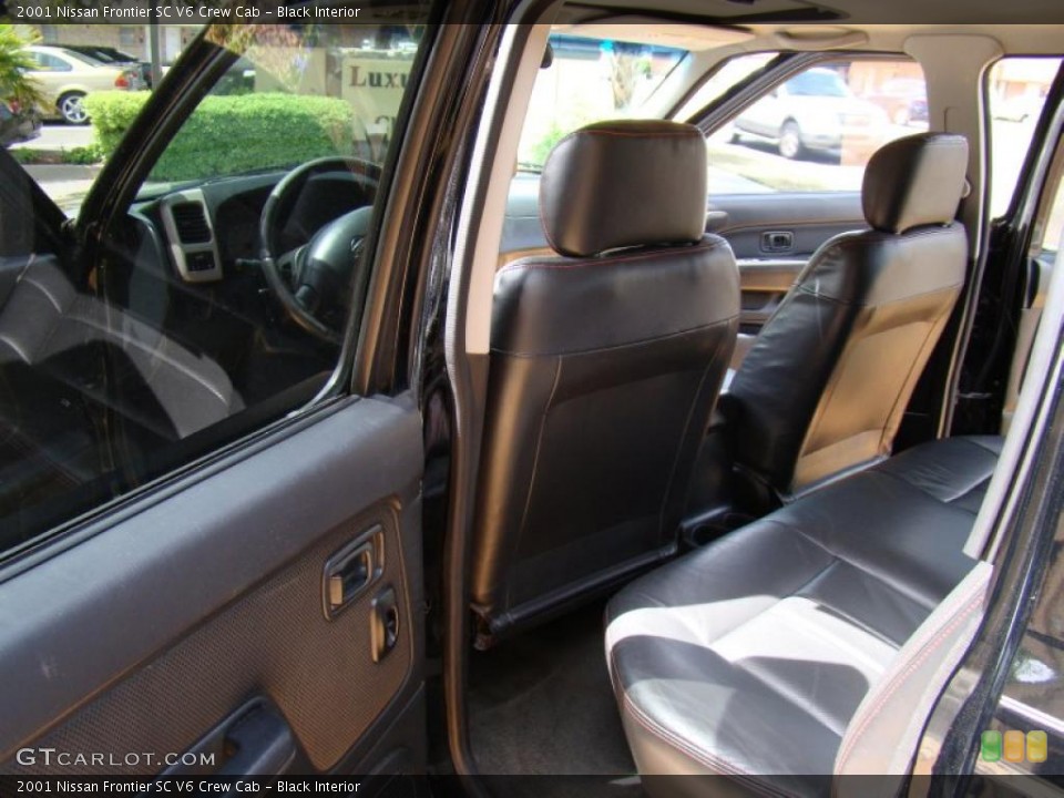 Black Interior Photo for the 2001 Nissan Frontier SC V6 Crew Cab #47603522
