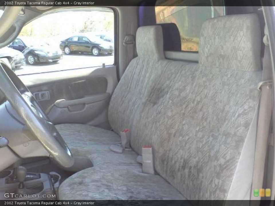 Gray Interior Photo for the 2002 Toyota Tacoma Regular Cab 4x4 #47609783