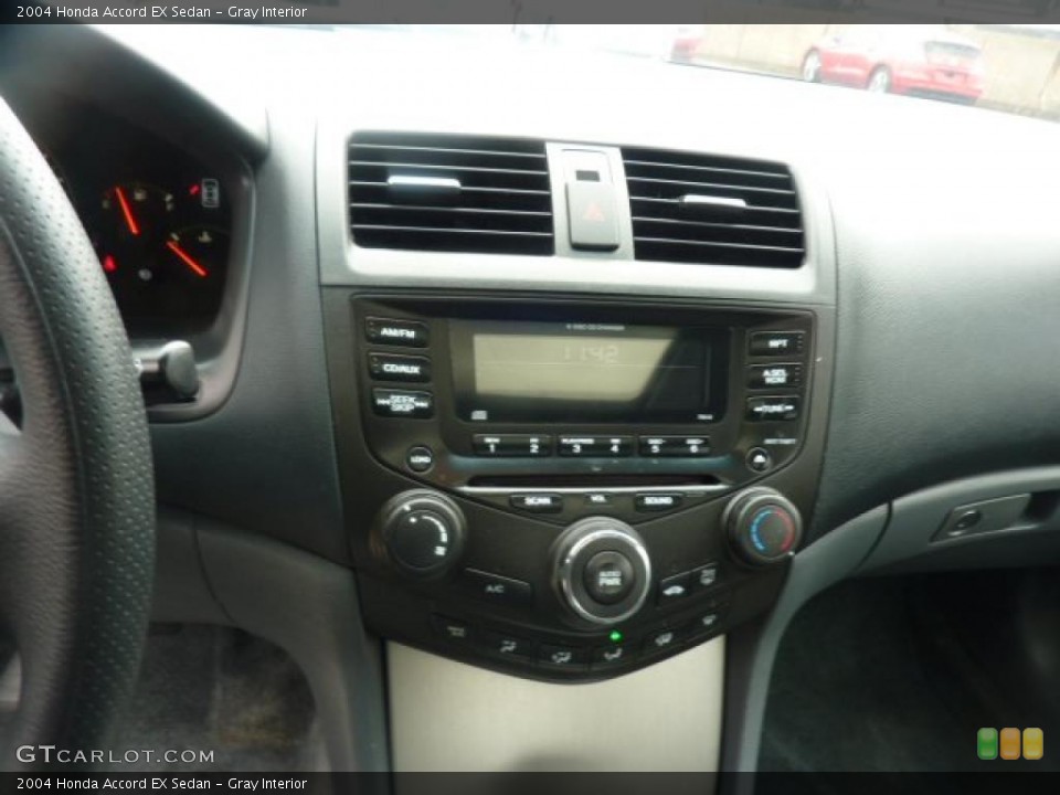 Gray Interior Controls for the 2004 Honda Accord EX Sedan #47611394