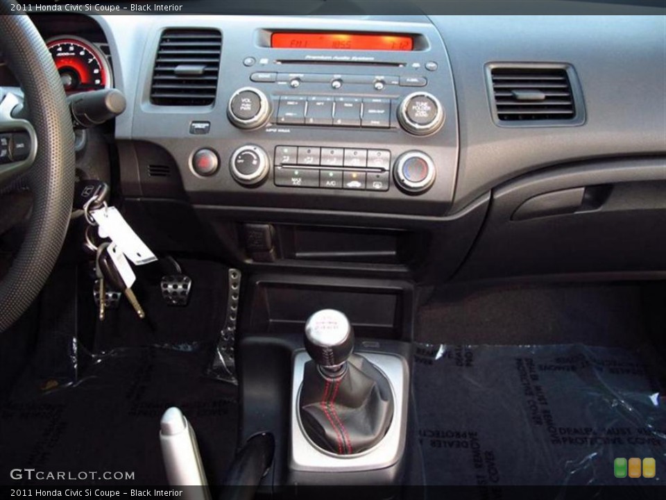 Black Interior Controls for the 2011 Honda Civic Si Coupe #47611988