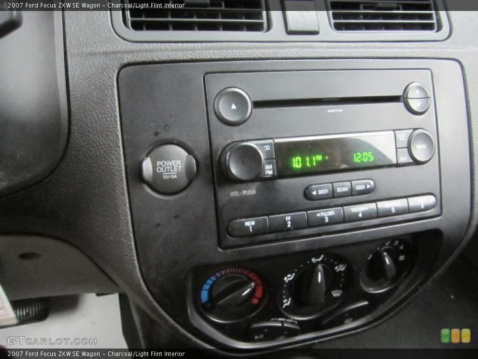 Charcoal/Light Flint Interior Controls for the 2007 Ford Focus ZXW SE Wagon #47617361