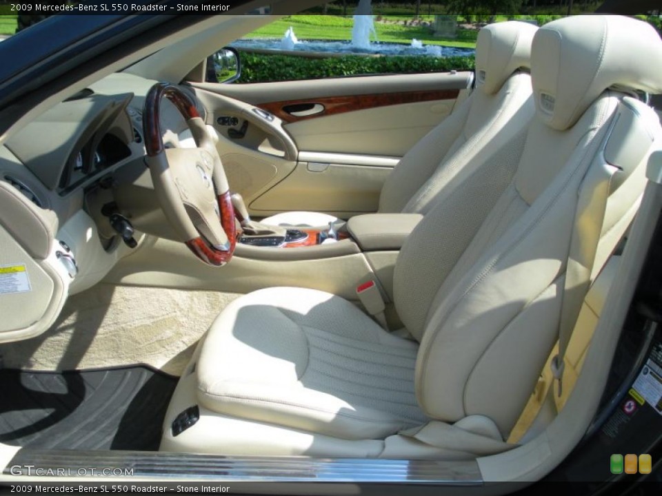 Stone Interior Photo for the 2009 Mercedes-Benz SL 550 Roadster #47618534