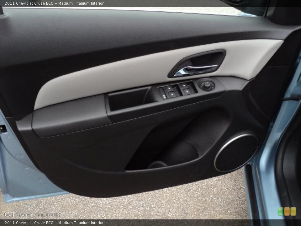 Medium Titanium Interior Door Panel for the 2011 Chevrolet Cruze ECO #47623367