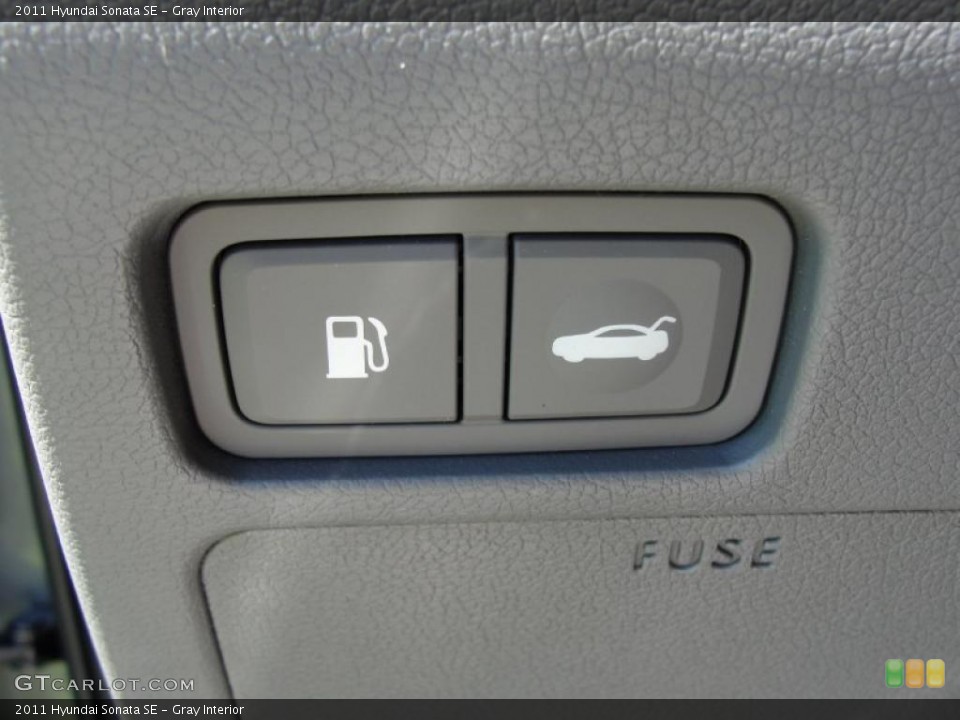 Gray Interior Controls for the 2011 Hyundai Sonata SE #47624849