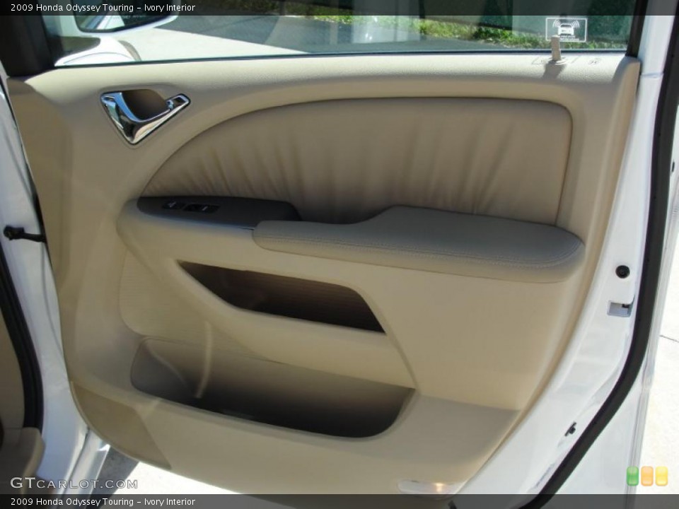 Ivory Interior Door Panel for the 2009 Honda Odyssey Touring #47634344