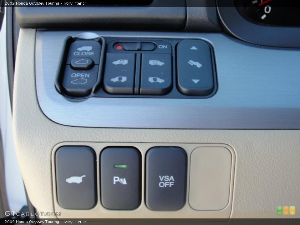Ivory Interior Controls for the 2009 Honda Odyssey Touring #47634413