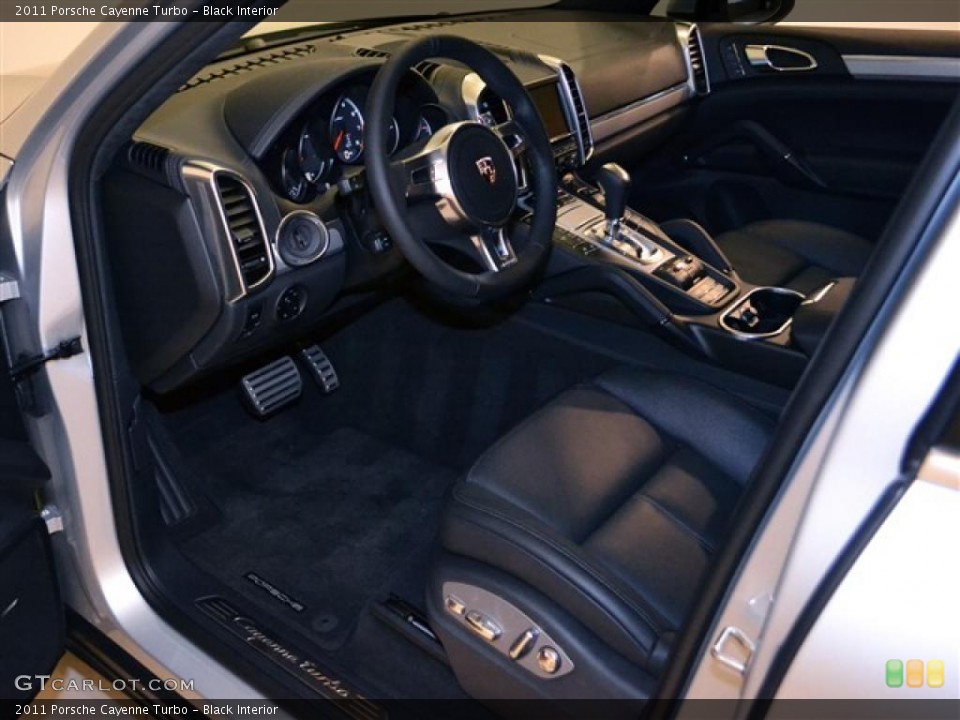 Black Interior Photo for the 2011 Porsche Cayenne Turbo #47637484