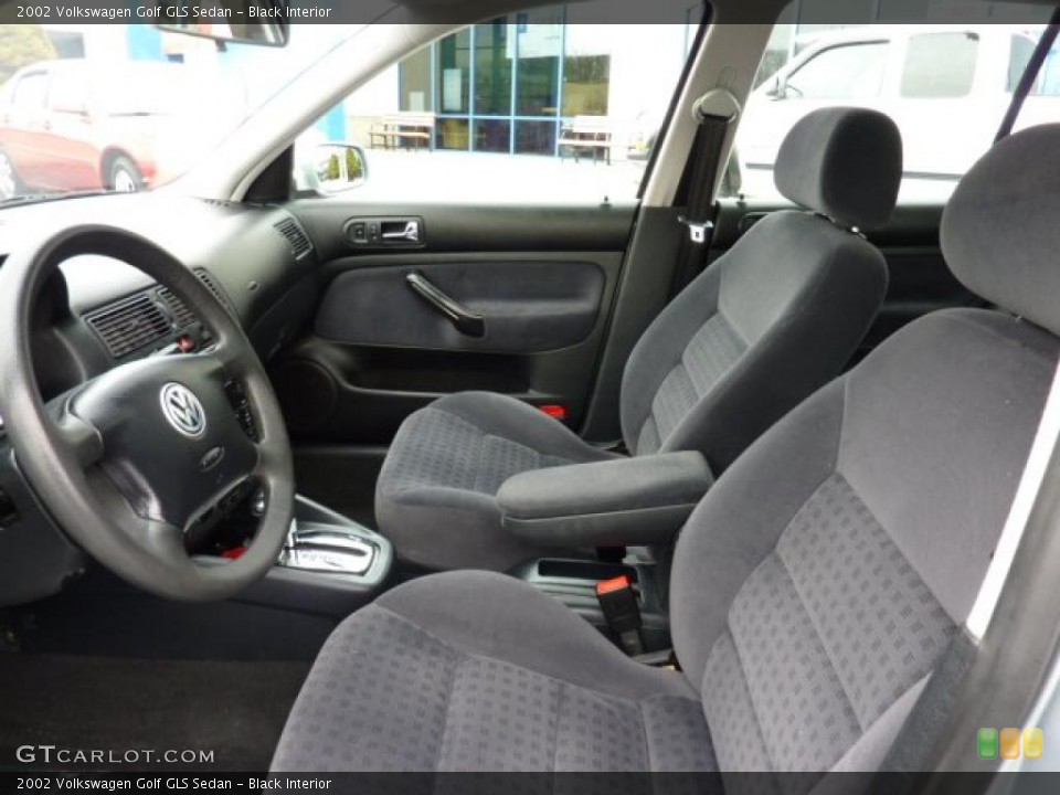 Black Interior Photo for the 2002 Volkswagen Golf GLS Sedan #47638207