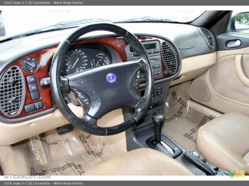 Warm Beige Interior Photo for the 2000 Saab 9-3 SE Convertible #47642164