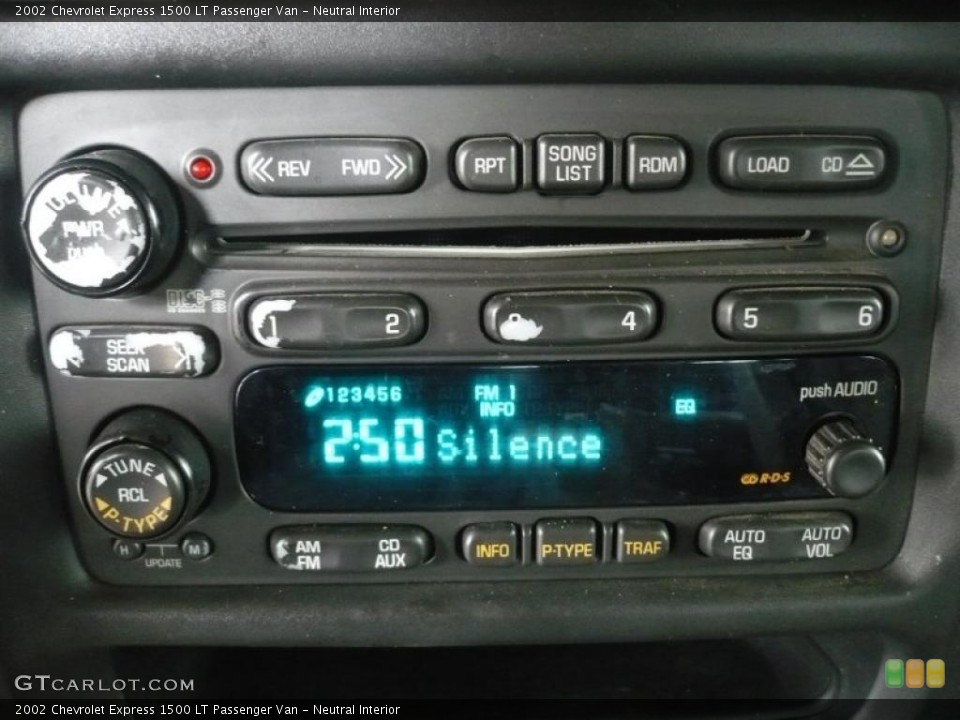 Neutral Interior Controls for the 2002 Chevrolet Express 1500 LT Passenger Van #47652037