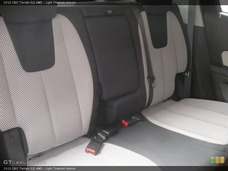 Light Titanium Interior Photo for the 2010 GMC Terrain SLE AWD #47653876