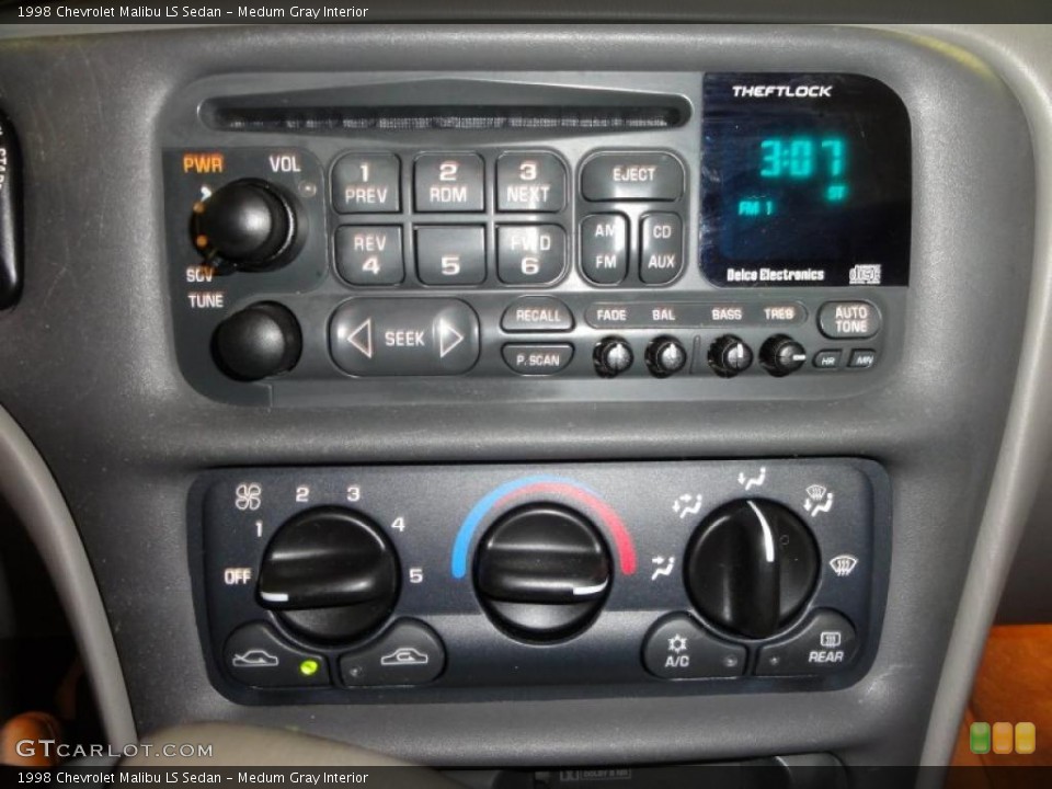 Medum Gray Interior Controls for the 1998 Chevrolet Malibu LS Sedan #47655880