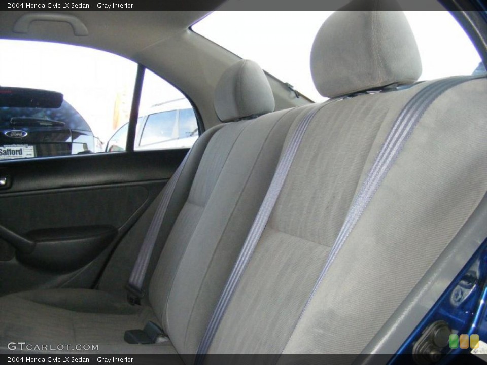 Gray Interior Photo for the 2004 Honda Civic LX Sedan #47658580