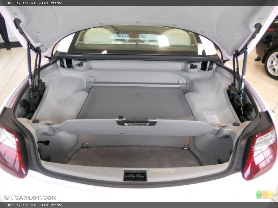 Ecru Interior Trunk for the 2006 Lexus SC 430 #47661244
