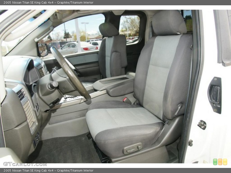 Graphite/Titanium Interior Photo for the 2005 Nissan Titan SE King Cab 4x4 #47661694