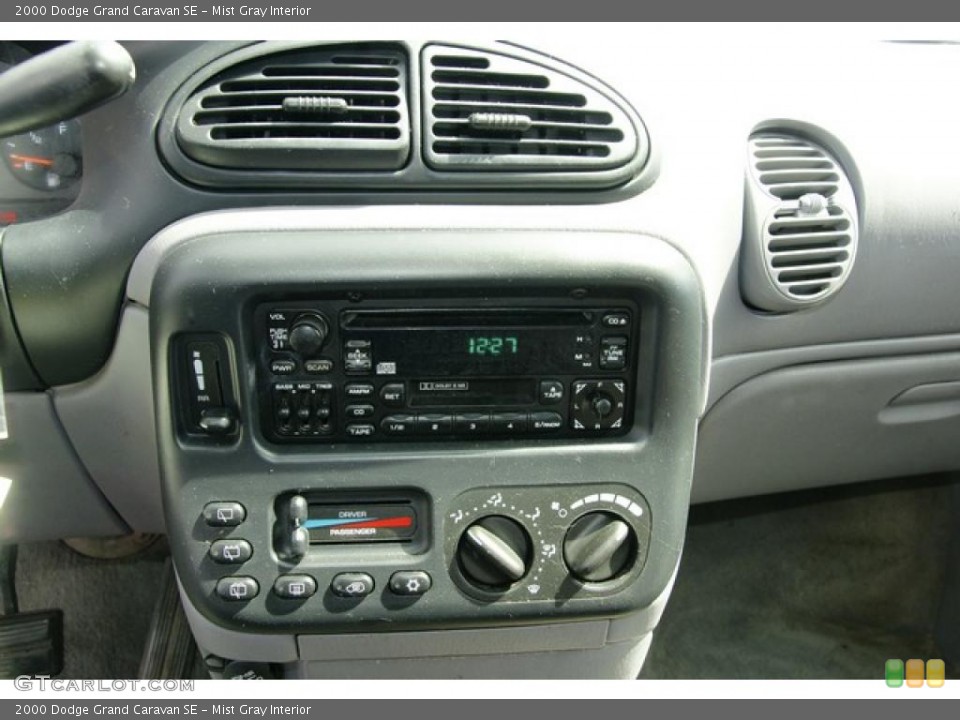 Mist Gray Interior Controls for the 2000 Dodge Grand Caravan SE #47666335