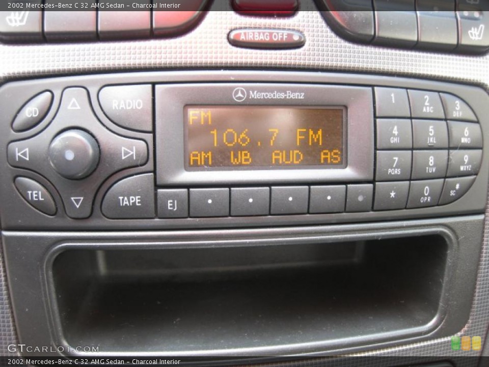 Charcoal Interior Controls for the 2002 Mercedes-Benz C 32 AMG Sedan #47667709