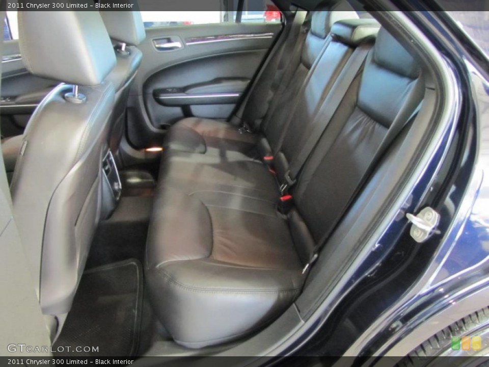 Black Interior Photo for the 2011 Chrysler 300 Limited #47676985