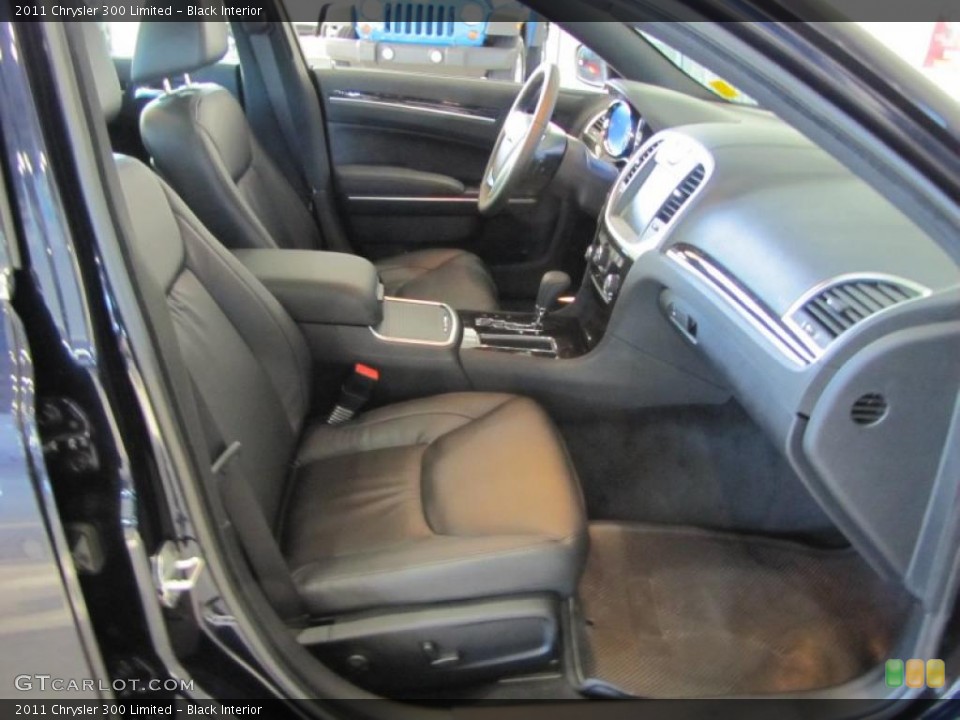 Black Interior Photo for the 2011 Chrysler 300 Limited #47676994