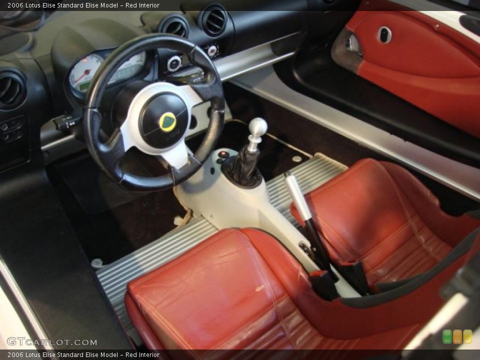 Red Interior Photo for the 2006 Lotus Elise  #47678110