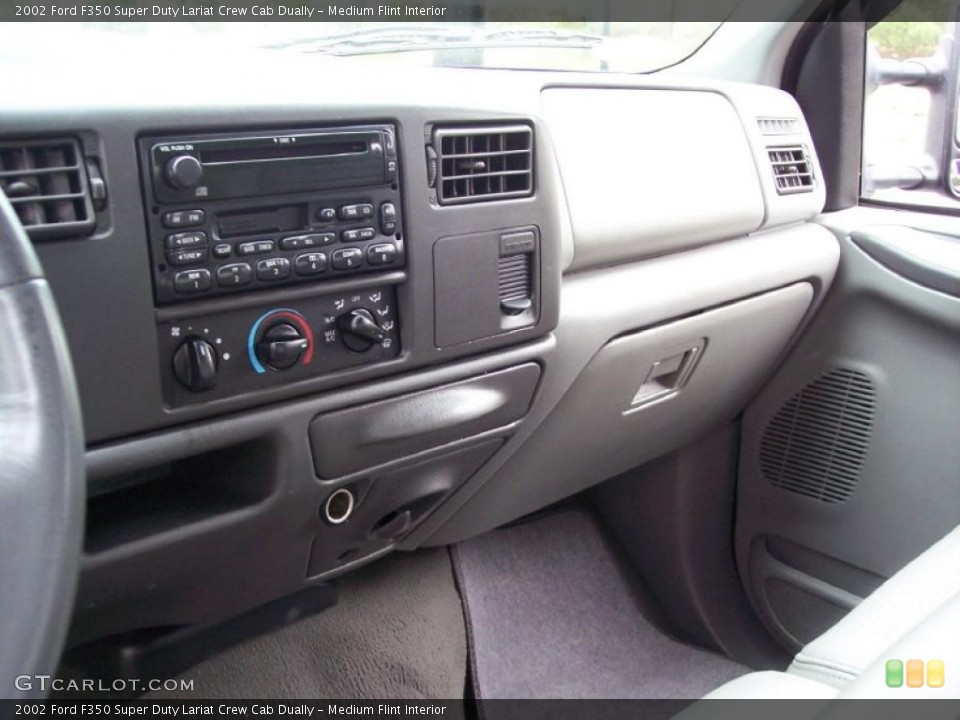 Medium Flint Interior Controls for the 2002 Ford F350 Super Duty Lariat Crew Cab Dually #47681206