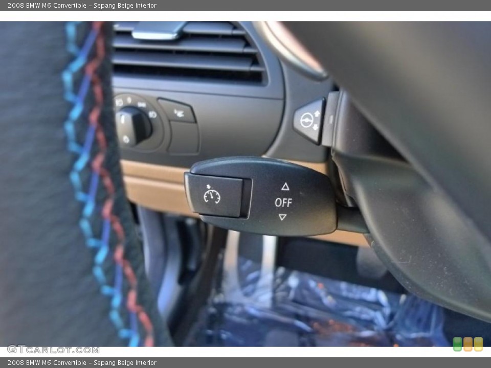 Sepang Beige Interior Controls for the 2008 BMW M6 Convertible #47685331