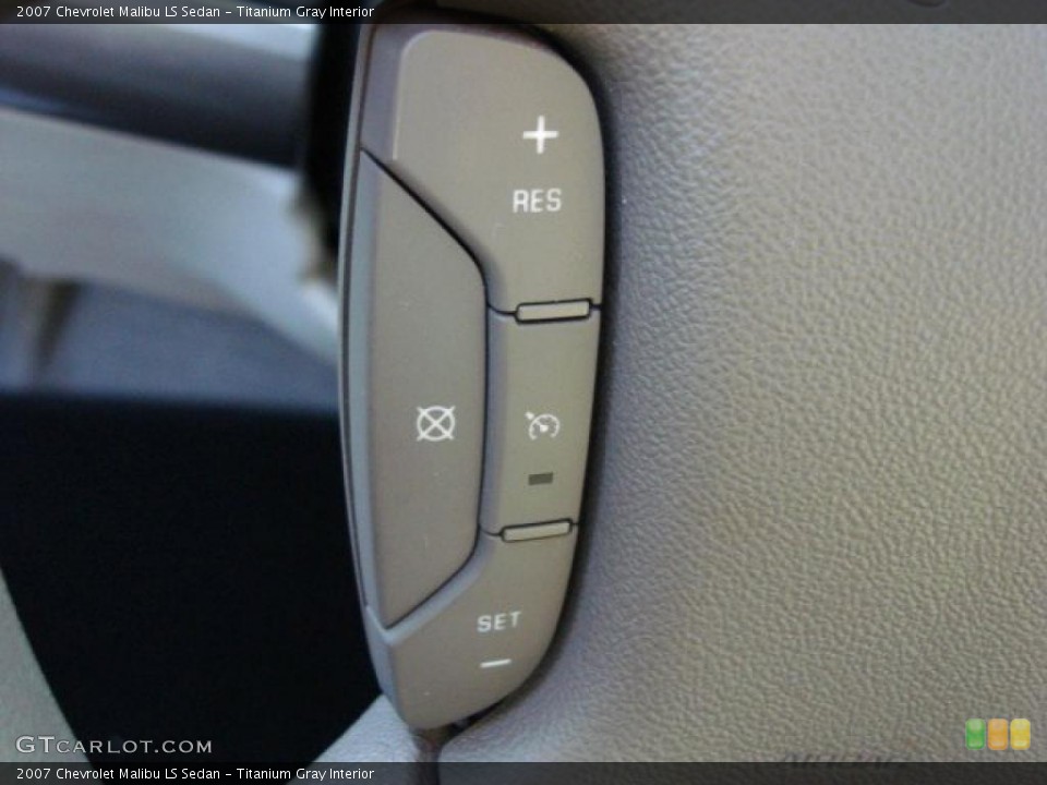 Titanium Gray Interior Controls for the 2007 Chevrolet Malibu LS Sedan #47690619
