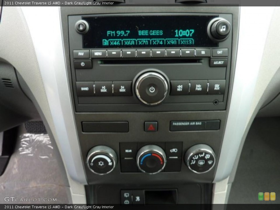 Dark Gray/Light Gray Interior Controls for the 2011 Chevrolet Traverse LS AWD #47694711